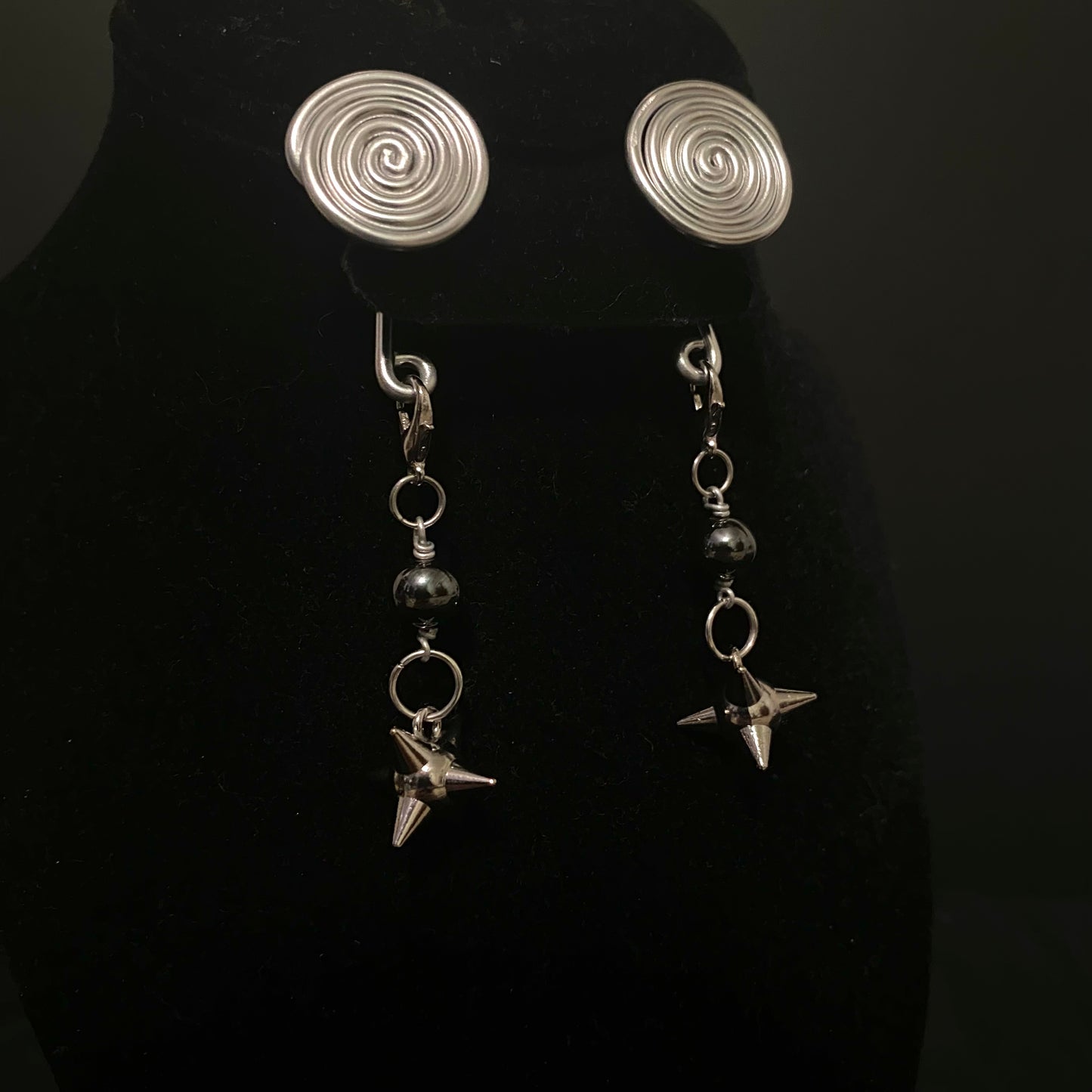 Silver Spiral Gauge Earrings || Mini Spikes