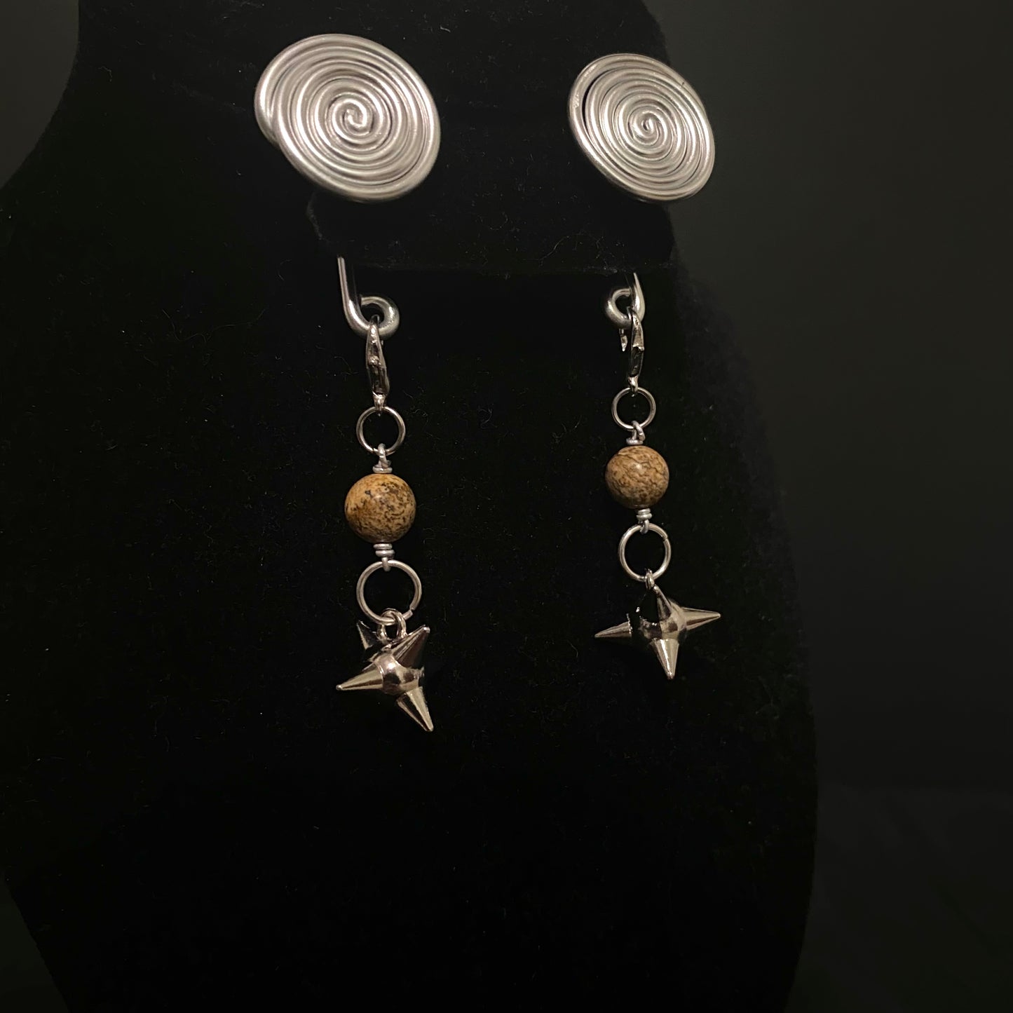 Silver Spiral Gauge Earrings || Mini Spikes