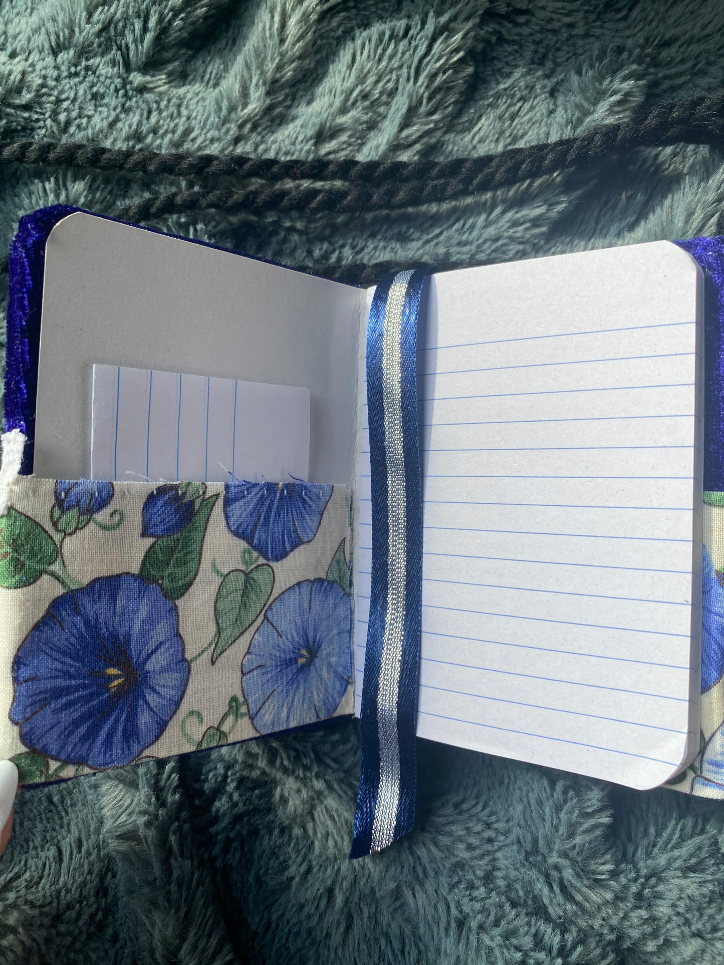 Magic Book || Morning Glories