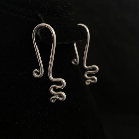 Squiggle Horseshoe Hanger - Starwoven Co