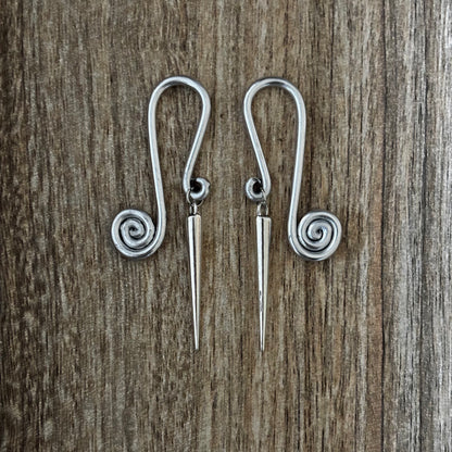 Spiral Spike Horseshoe Hanger - Starwoven Co